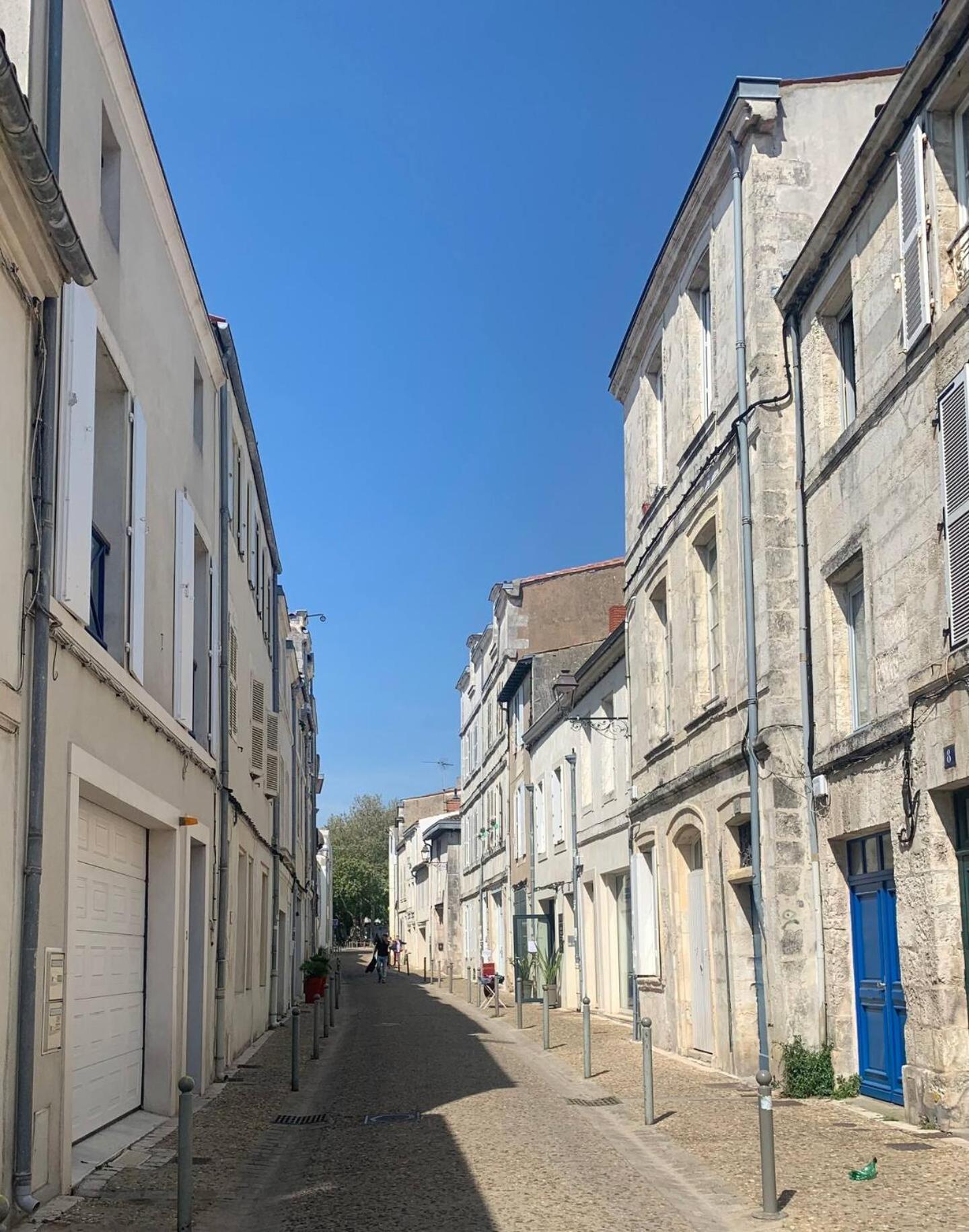 דירות לה רושל Escapade Vintage Avec Terrasse En Centre Historique מראה חיצוני תמונה
