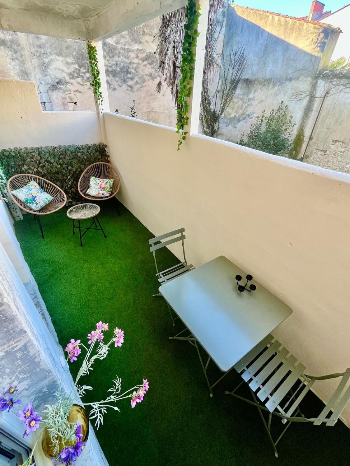 דירות לה רושל Escapade Vintage Avec Terrasse En Centre Historique מראה חיצוני תמונה